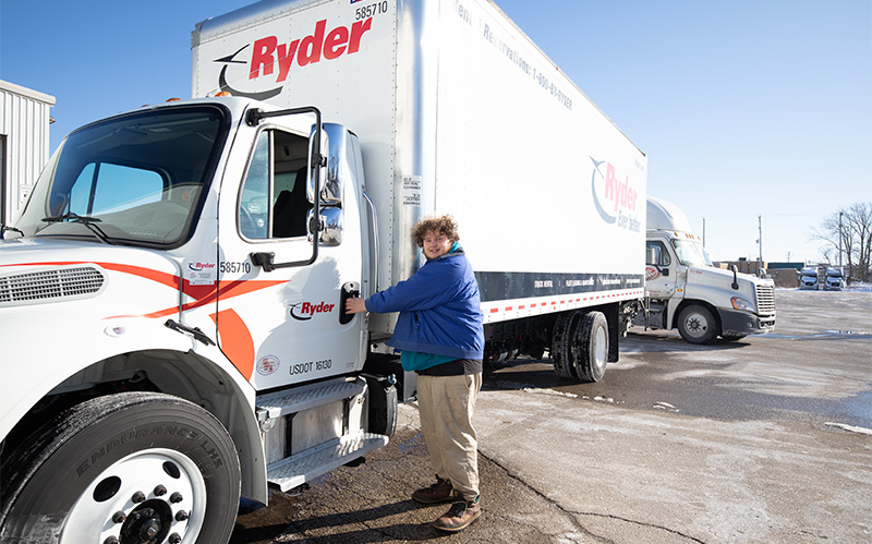 Commercial Driver's License In Racine, WI | Great Lakes CCC